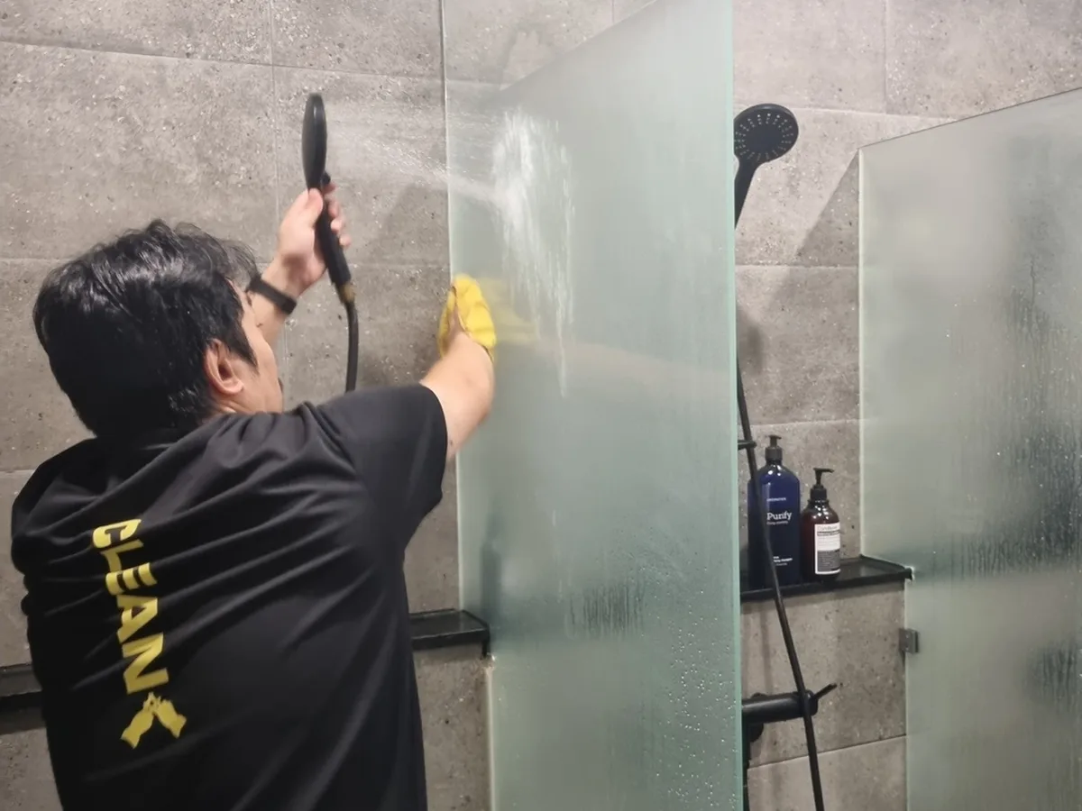 고령군 개진면 헬스장 복도·대기 동선 야간 위생청소 사례 - 행진크린