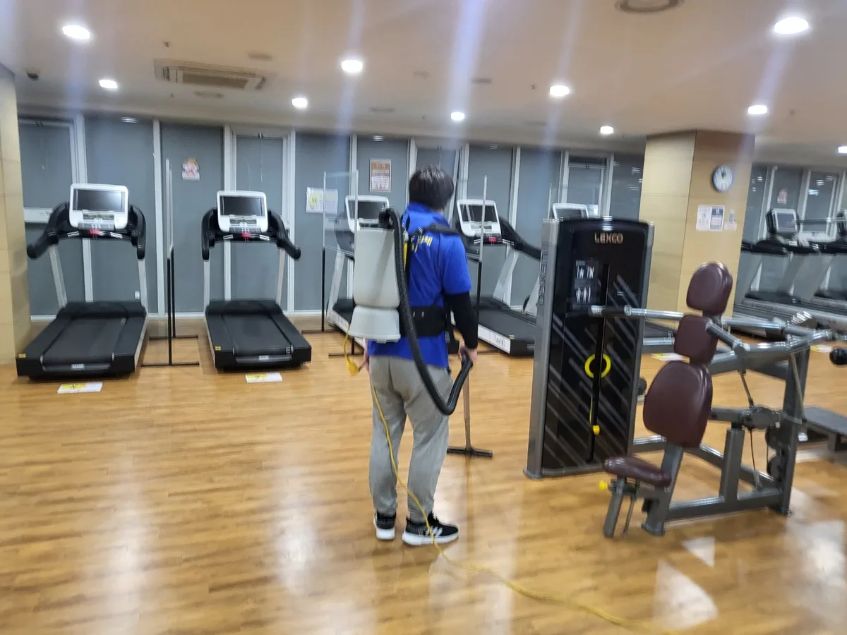 고령군 대가야읍 헬스장 샤워실 장비 주변 정밀 위생청소 사례 - 행진크린